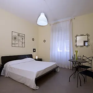 la-casa-di-gabriella.hotelitalianriviera.com/